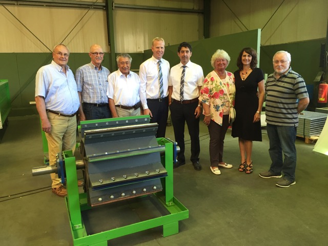 (v.l.) Klaus Schttler, Lothar Stumpenhorst, Orlando Di Matteo, Henning Rehbaum -MdL-, Dr. Luigi Di Matteo, Resi Gerwing, Clelia Di Matteo und Rudi Goriss 