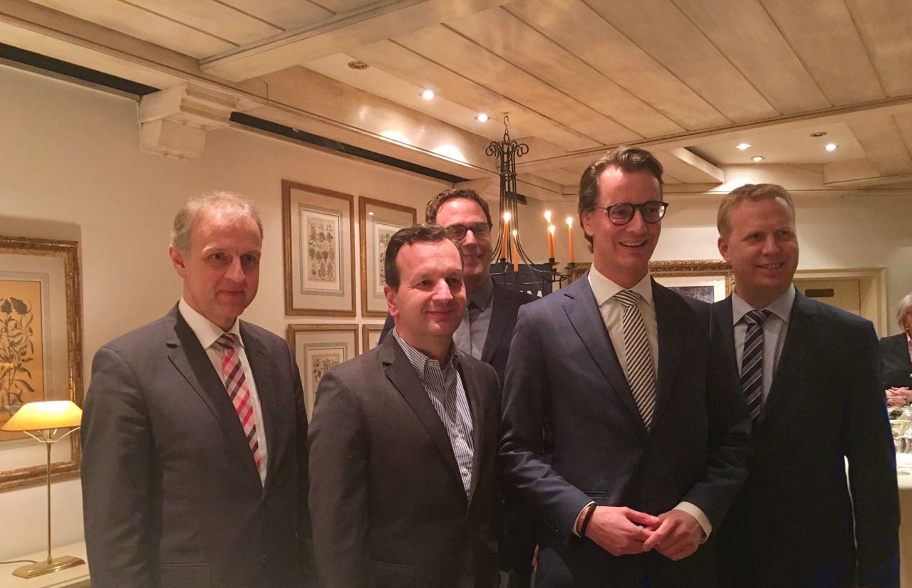 Redner beim Neujahrsempfang 2018 (v.l.) Brgermeister Dr. Karl-Uwe Strohmann, Stadtverbandsvorsitzender Christoph Pundt, Fraktionsvorsitzender Markus Hner, NRW:Verkehrsminister Dr. Hendrik Wst, Henning Rehbaum